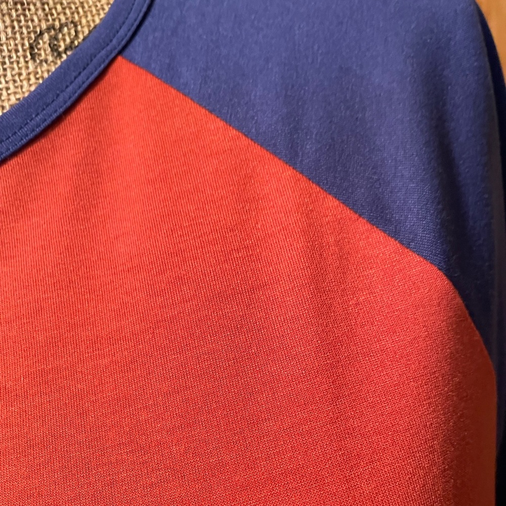 🧡💙Lularoe Randy Shirt - Picture 7 of 11